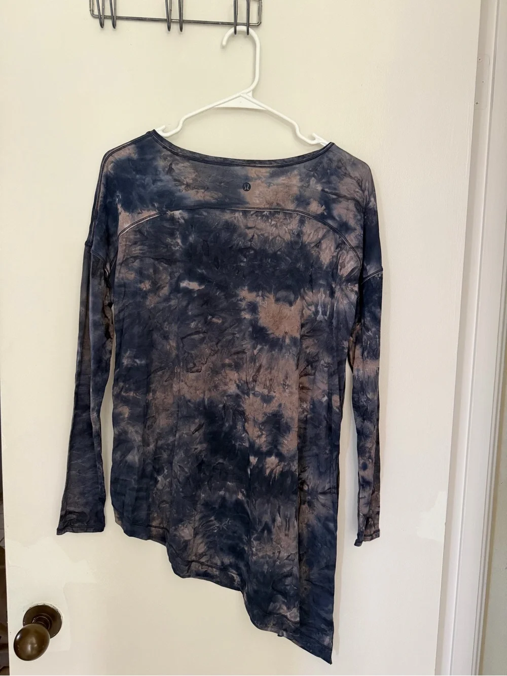 Lululemon To the point women’s long sleeve mist spray tie dye size 6 shirt